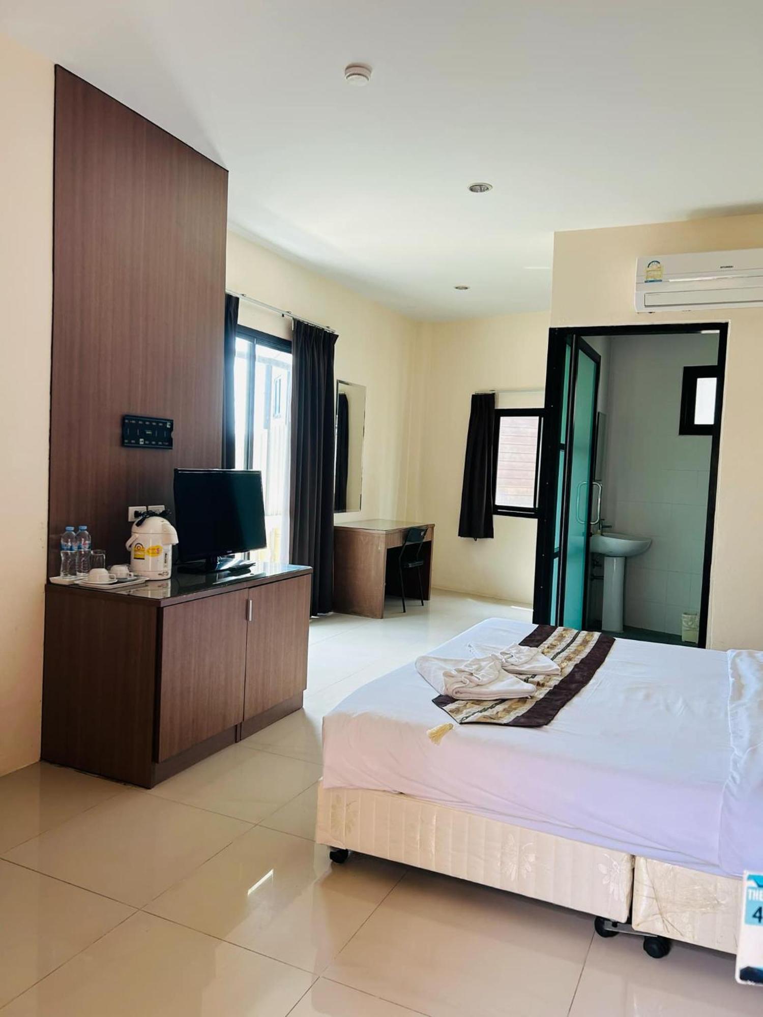 Royal Waves Hotel Patong Eksteriør bilde