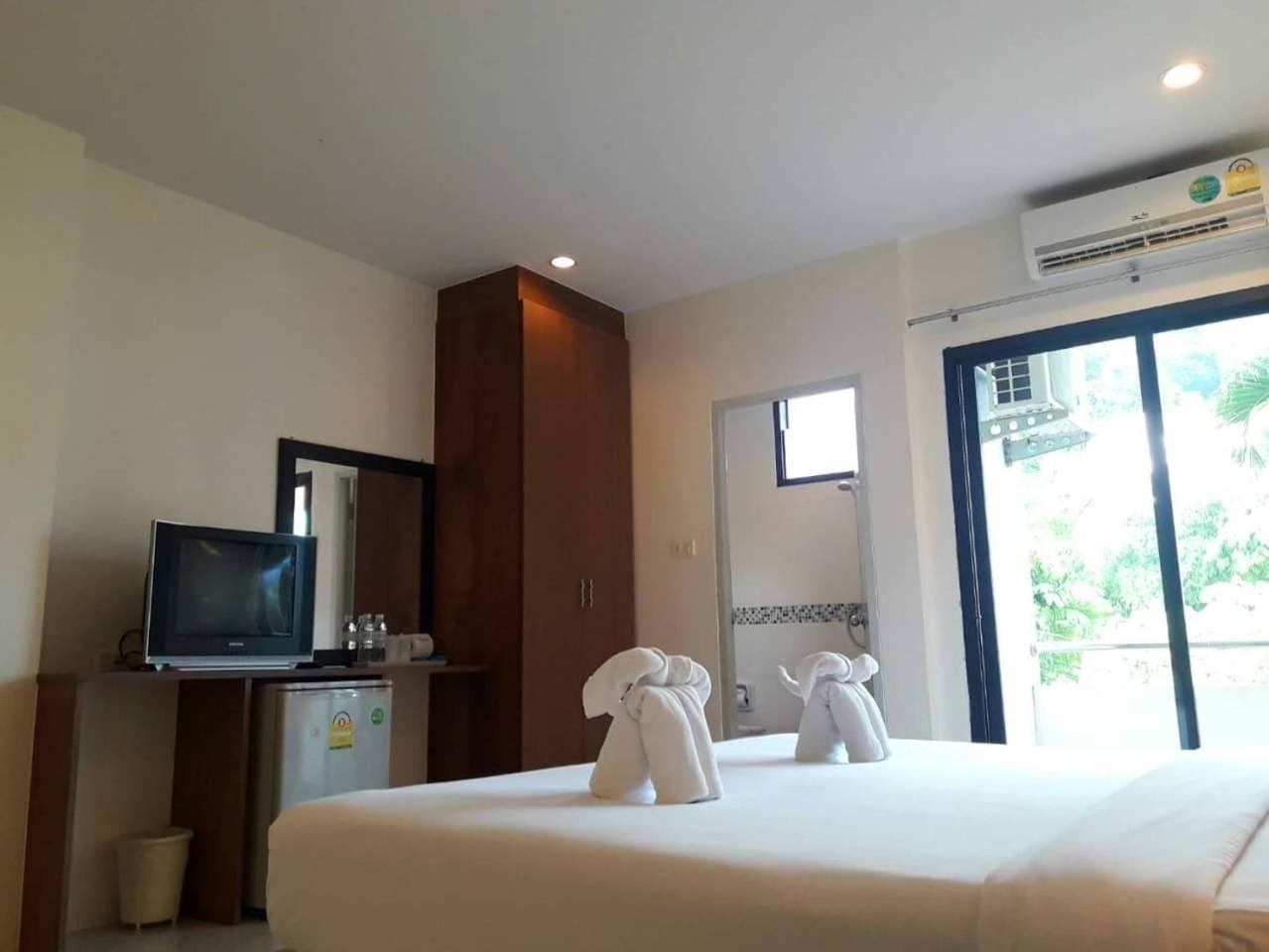 Royal Waves Hotel Patong Eksteriør bilde