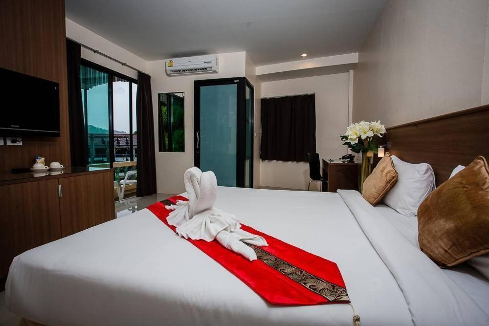 Royal Waves Hotel Patong Eksteriør bilde